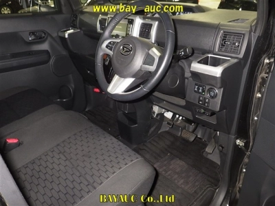 DAIHATSU WAKE