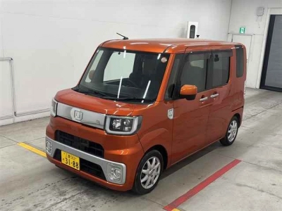 DAIHATSU WAKE