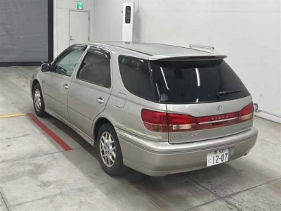 TOYOTA VISTA ARDEO