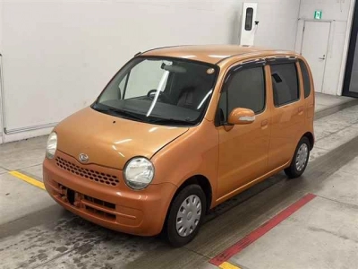 DAIHATSU MOVE LATTE