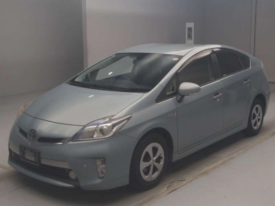 TOYOTA PRIUS PHV