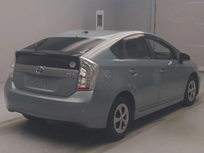 TOYOTA PRIUS PHV