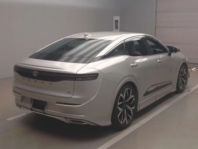 TOYOTA CROWN CROSSOVER