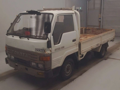 TOYOTA DYNA TRUCK