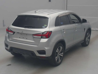 MITSUBISHI RVR