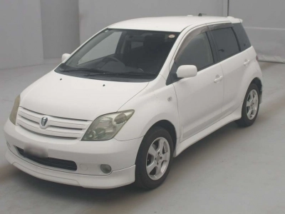 TOYOTA IST