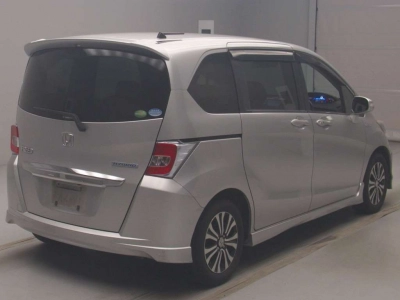 HONDA FREED HYBRID