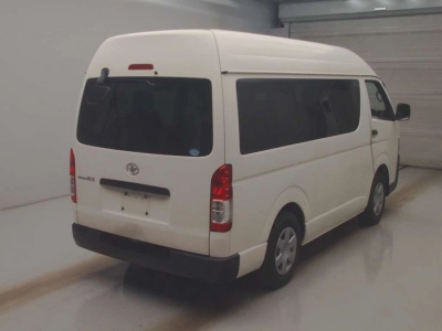 TOYOTA REGIUS VAN