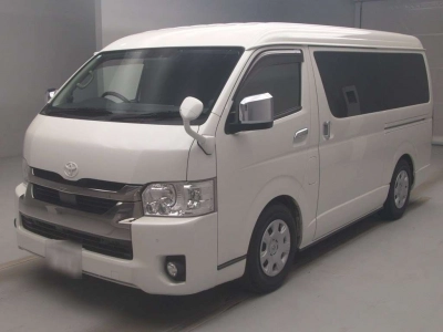 TOYOTA HIACE WAGON