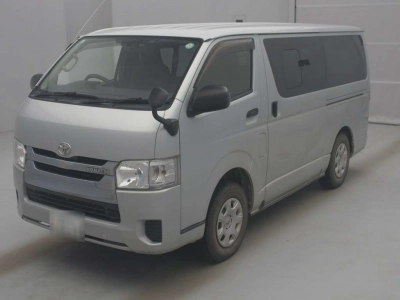 TOYOTA REGIUS VAN