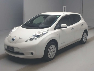 NISSAN LEAF
