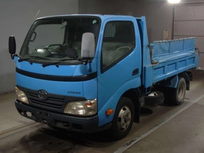 TOYOTA DYNA TRUCK
