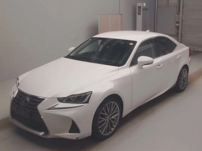 LEXUS IS