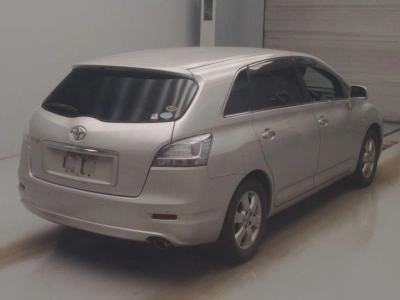 TOYOTA MARK X ZIO