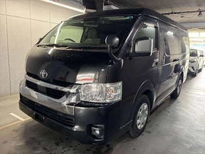 TOYOTA HIACE WAGON