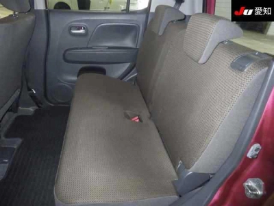 SUZUKI MRWAGON