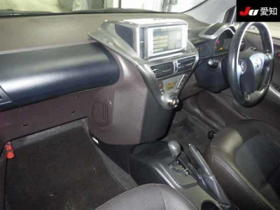 TOYOTA IQ
