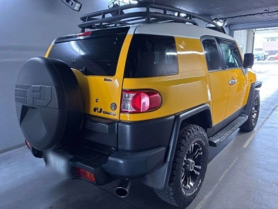TOYOTA FJ CRUISER
