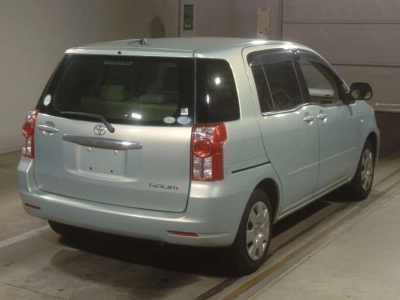 TOYOTA RAUM
