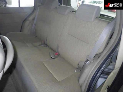 TOYOTA RAUM