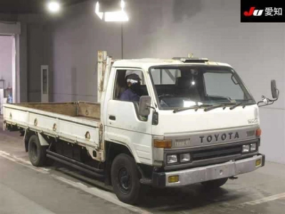 TOYOTA TOYOACE TRUCK