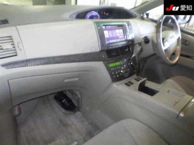 TOYOTA ESTIMA HYBRID