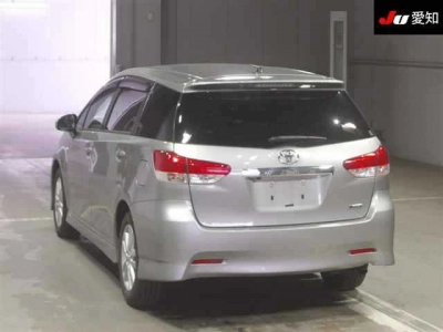 TOYOTA WISH