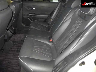 TOYOTA CROWN HYBRID