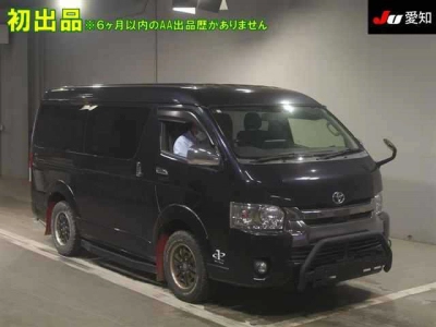 TOYOTA HIACE VAN