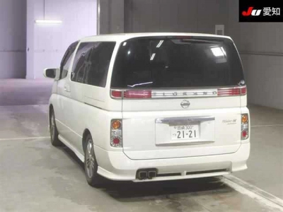 NISSAN ELGRAND