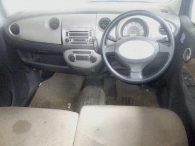 DAIHATSU MOVE LATTE