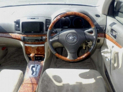 TOYOTA PREMIO