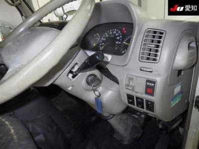 TOYOTA DYNA TRUCK