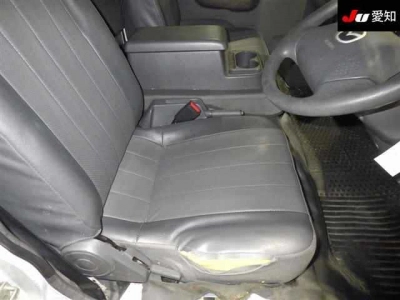 MAZDA BONGO VAN