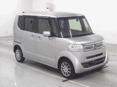 HONDA N BOX +