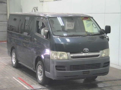 TOYOTA REGIUS VAN