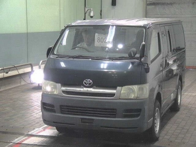 TOYOTA REGIUS VAN