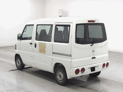 NISSAN CLIPPER VAN