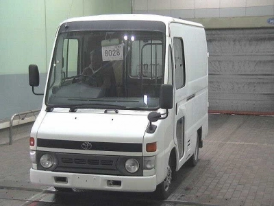 TOYOTA TOYOACE VAN