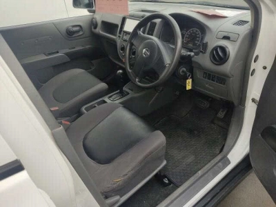 NISSAN AD VAN