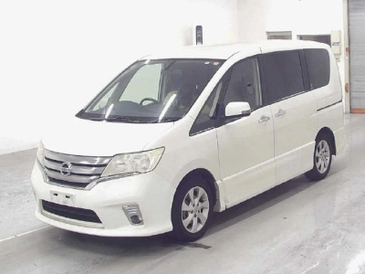 NISSAN SERENA