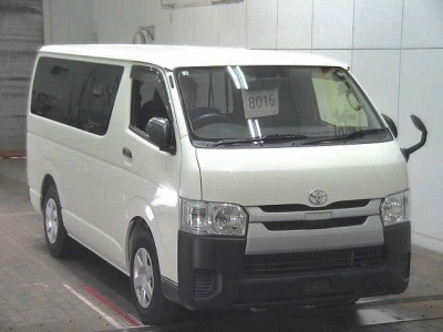 TOYOTA REGIUS VAN