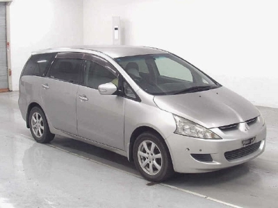 MITSUBISHI GRANDIS