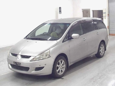 MITSUBISHI GRANDIS