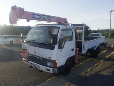 MITSUBISHI CANTER