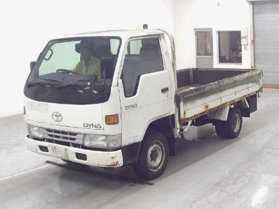 TOYOTA DYNA