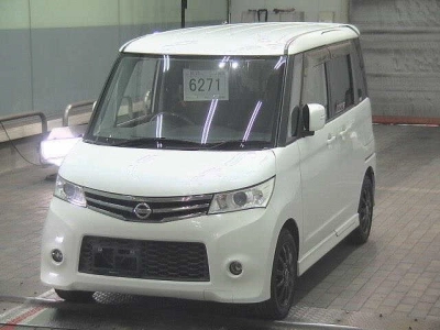 NISSAN ROOX