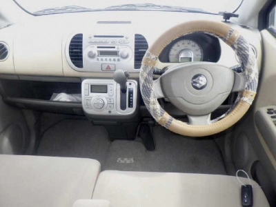 SUZUKI MRWAGON