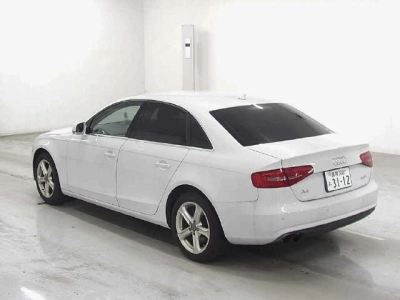 AUDI A4 AVANTE