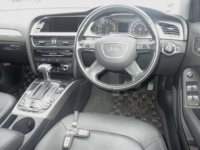 AUDI A4 AVANTE